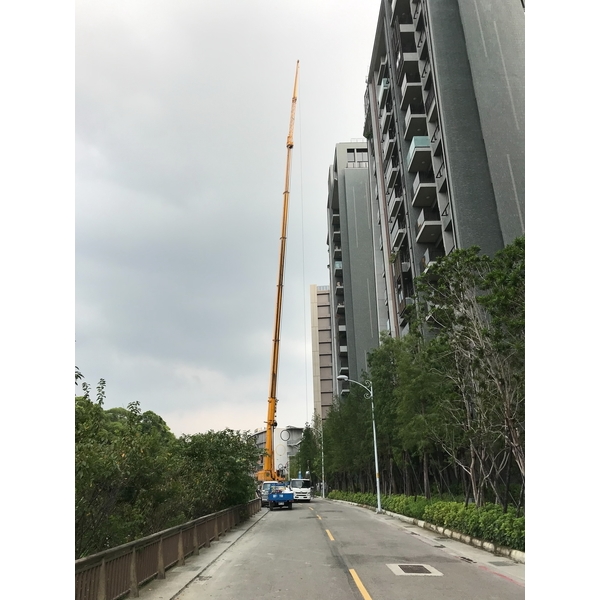 高空作業車 高空作業車