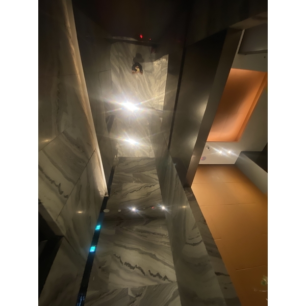 不鏽鋼密接鏡面天花板-高米金屬鍛造有限公司