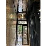 玻璃門+不鏽鋼鏡面天花板