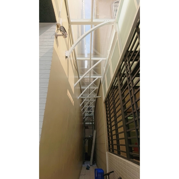 玻璃採光罩－側面可通風-興泰工程行