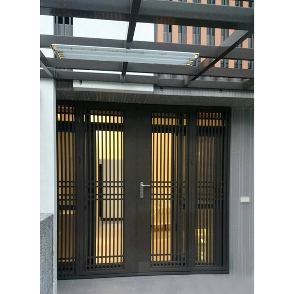 門-興泰工程行