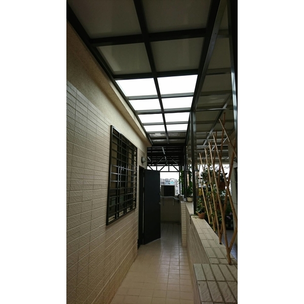 玻璃採光罩-興泰工程行