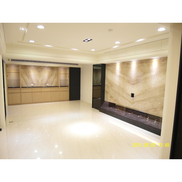 餐櫃及電視牆-利鴻廣建材有限公司