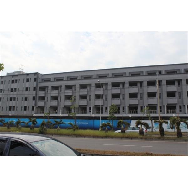 62012台南市安南區(創世紀透天厝建案)欄杆.門