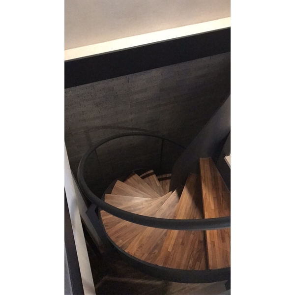 旋轉樓梯-一鑫鐵件工程行
