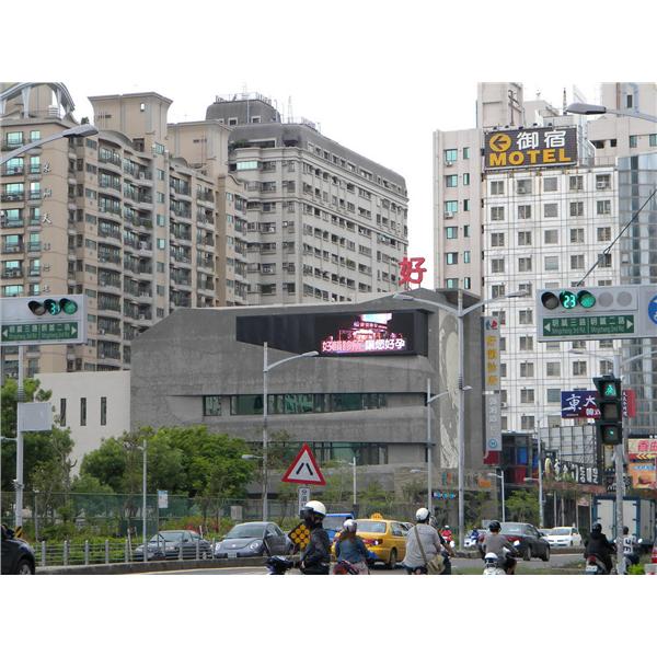 室外P20-RGB全彩電視牆-台灣勁亮光電有限公司