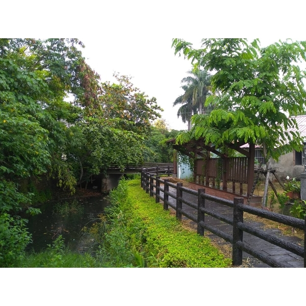 仿木欄桿及枕木步道-三榮建材工業股份有限公司