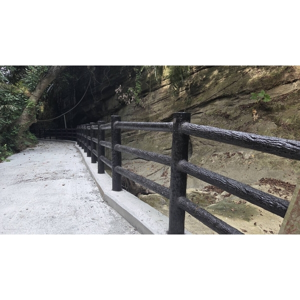 仿櫟木欄杆-三榮建材工業股份有限公司
