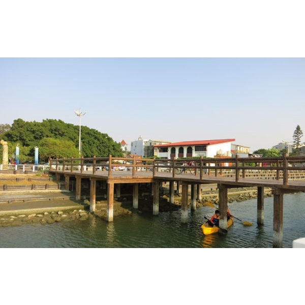 碼頭平台-三榮建材工業股份有限公司