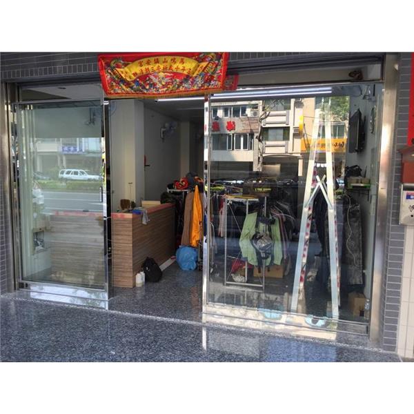 不銹鋼門面上(鏡面)完工 不銹鋼門面上(鏡面)完工