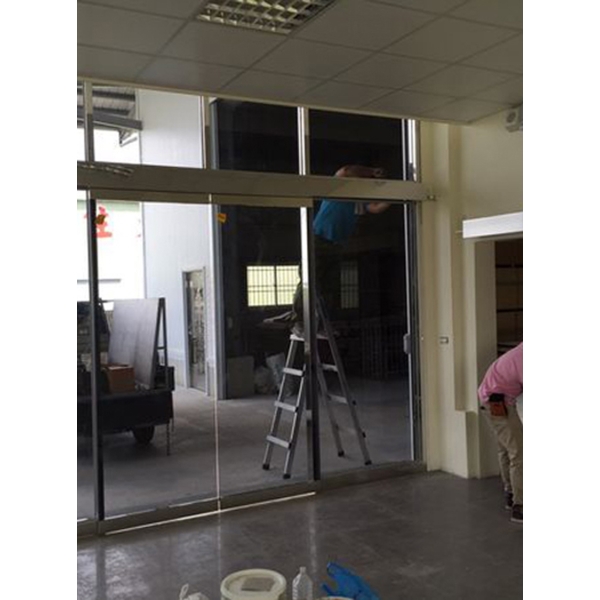 雙扇烤漆自動門-豪品自動門工程有限公司
