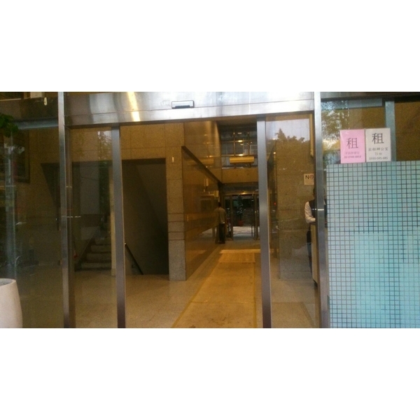 不銹鋼玻璃自動門 不銹鋼玻璃自動門