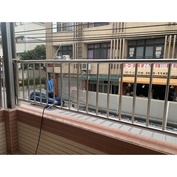 不銹鋼欄杆-育鴻工程行