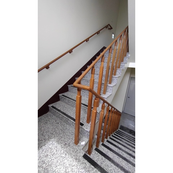 集合式住宅(六)~樓梯扶手-家葳企業有限公司