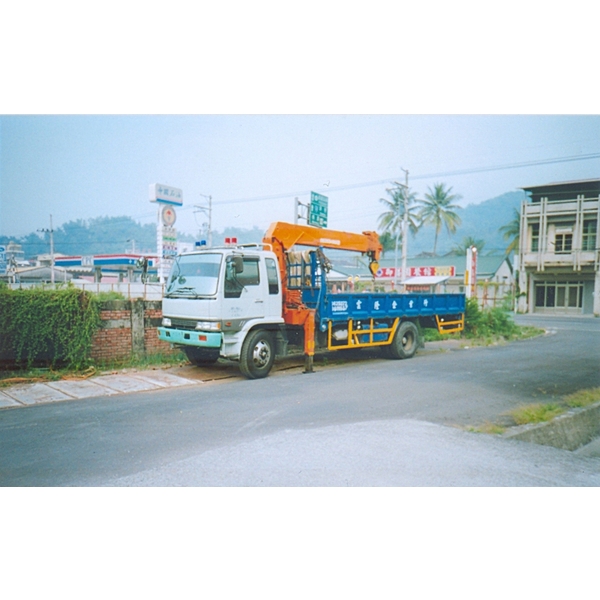 吊卡車