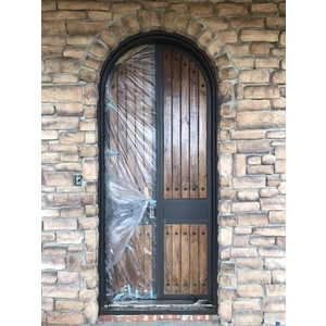 城堡-鋼木門-金世興門窗行