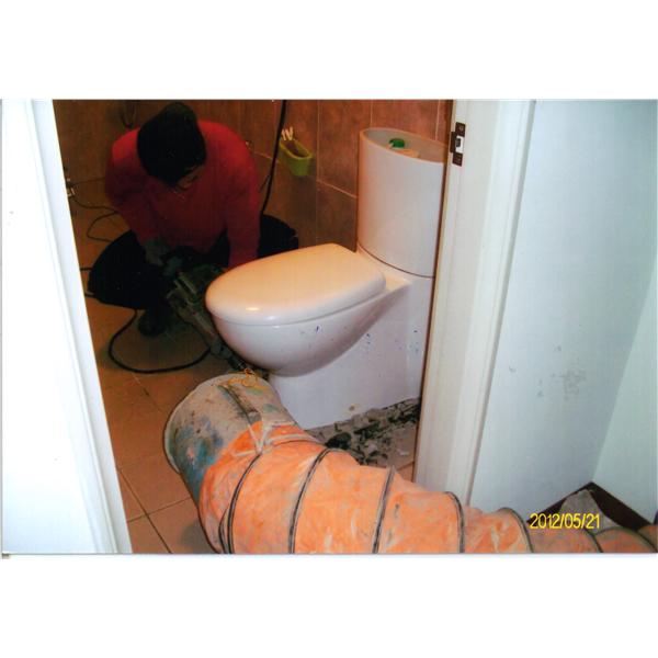 浴室防水施工中-德源防水防熱工程行