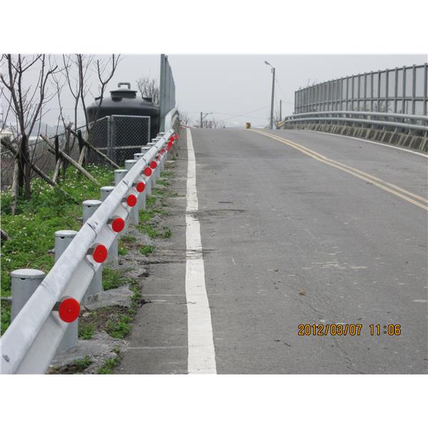 w型鋼鈑護欄 w型鋼鈑護欄
