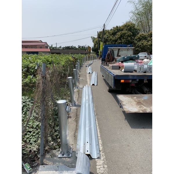 鋼板護欄