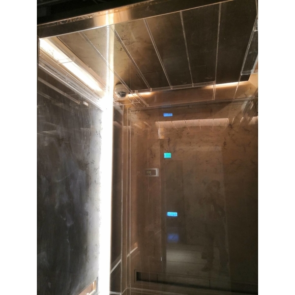 電梯壓克力保護-華光廣告公司