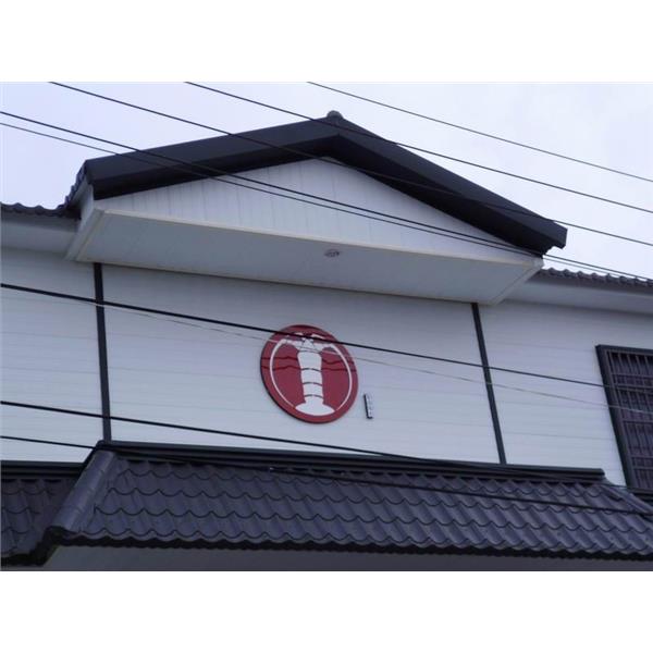 屋頂琉璃鋼瓦.壁肚裝璜板-鑫誠鋼板材料行