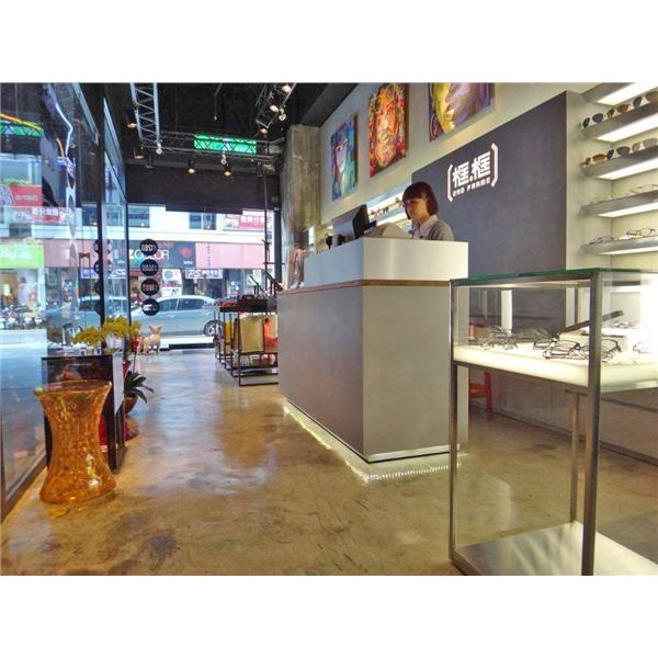 「優塗樂」瞬間固化地坪塗料系列 - 用於商場地坪工程-為柏林有限公司