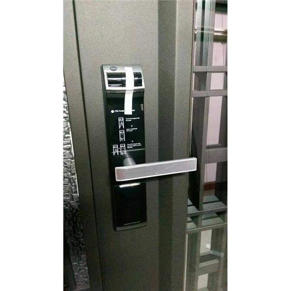 指紋鎖密碼鎖