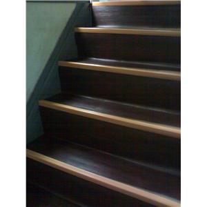 PVC地磚+木紋樓梯壓條-晉源裝潢有限公司