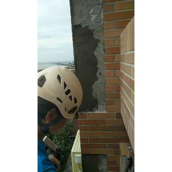 外牆磁磚剝落修繕工程