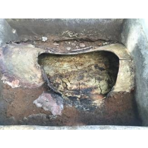 永貞國小清理截油槽施工照-一太清潔衛生工程行