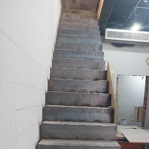 鋼骨樓梯 鋼骨樓梯