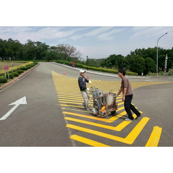 熱拌道路標線-玖錩實業有限公司