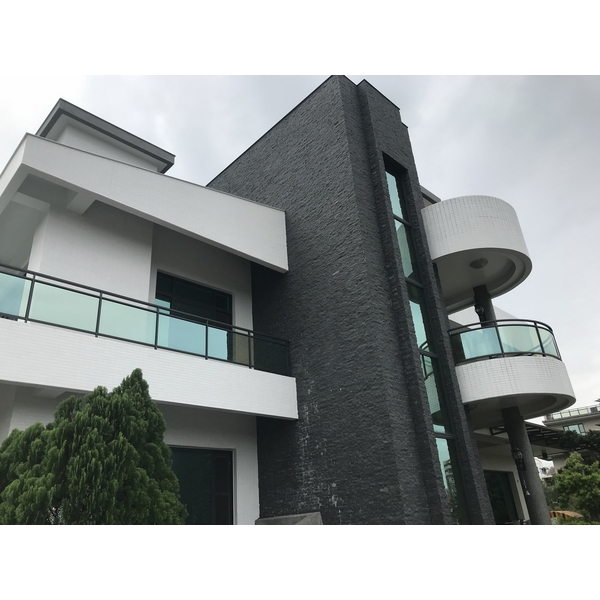 鋁合金抗污導水板安裝實例 鋁合金抗污導水板安裝實例