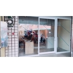 吊槽門面 - 弘大鋼鋁門窗行