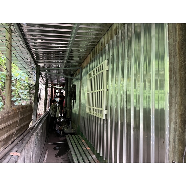 板子銹蝕更換白鐵板