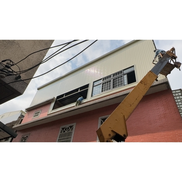 屋頂白鐵烤漆搭建工程