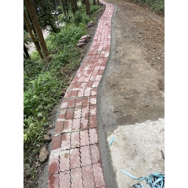 山上小木屋工程 山上小木屋工程