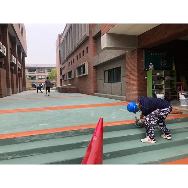 彩砂地坪施工工程 彩砂地坪施工工程