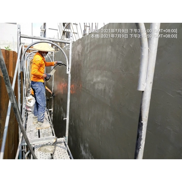 地下室外牆回填面鋪設熱熔式防水毯 地下室外牆回填面鋪設熱熔式防水毯