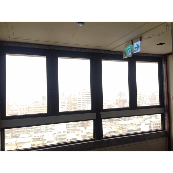 慶旺建設-隱蔽式窗（關窗）-禾風企業有限公司