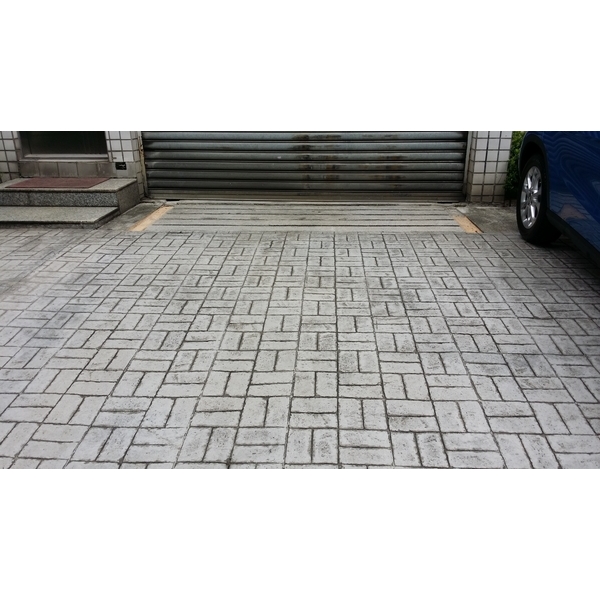 壓花地坪(板橋區大樓車道出入口)-一虢有限公司