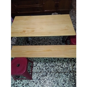 連體桌椅-通好行