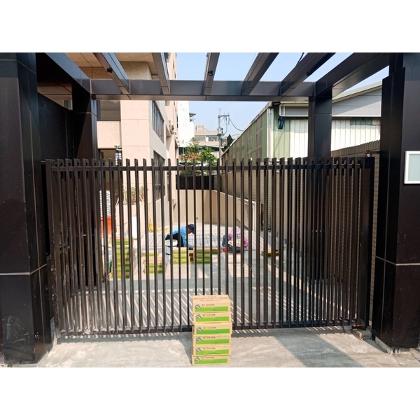 土城福居建設-大門-瀚達實業社