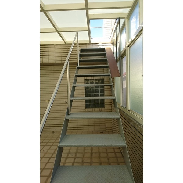 室外樓梯 室外樓梯