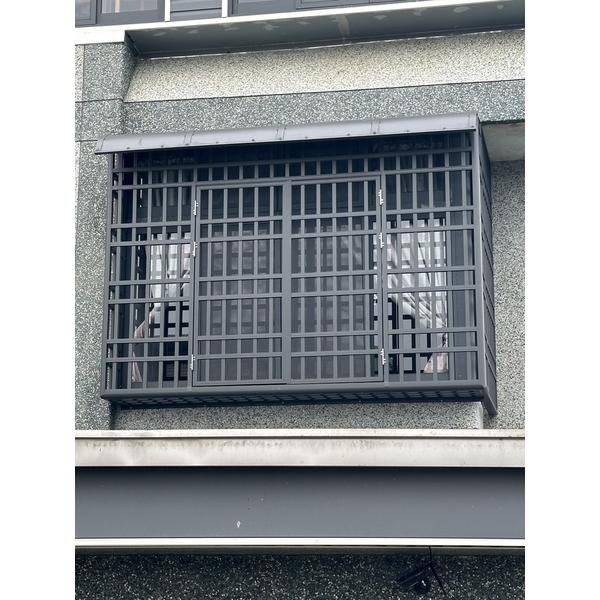 穿梭防盜窗-皇佳鋁業