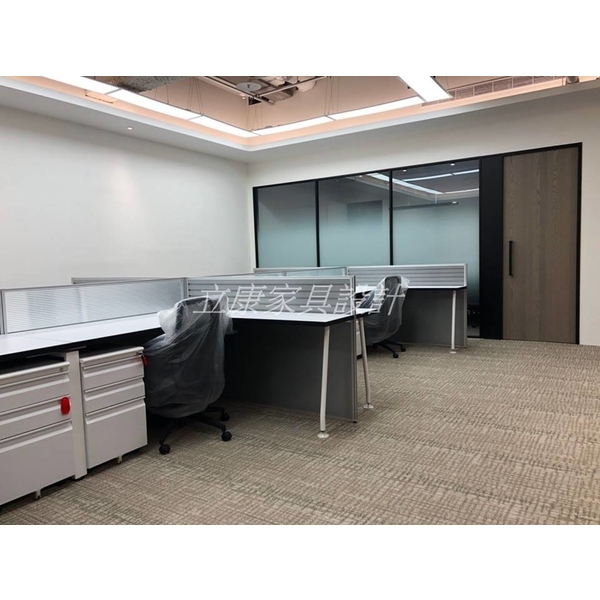 OA辦公傢俱-立康家具設計有限公司