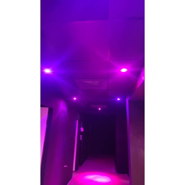 KYV包廂隔間，壁紙，天花板，燈具搭配-龍鋌工程行
