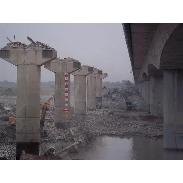 橋樑拆除-橋墩拆除及橋面切割拆除工程