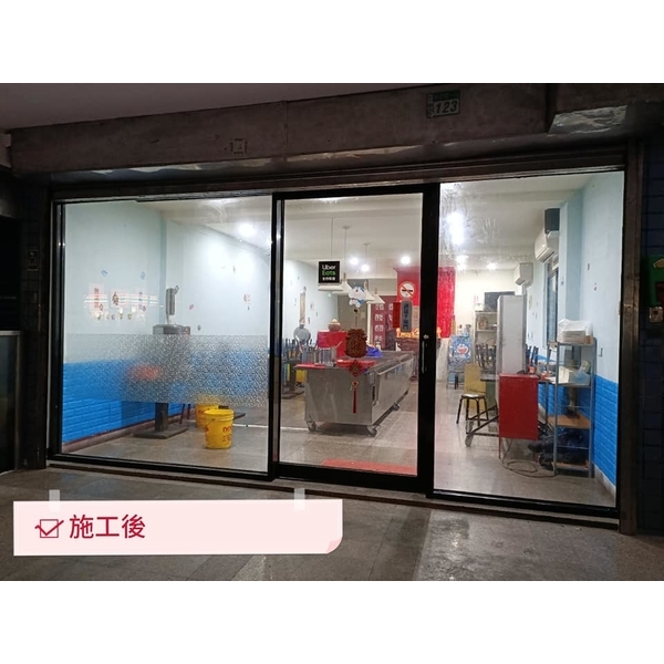 修改店面門.側邊門改到中間 修改店面門.側邊門改到中間