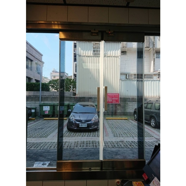 取餐拉門 取餐拉門